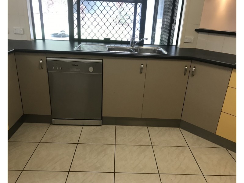 13 Milko Close, Brinsmead QLD 4870