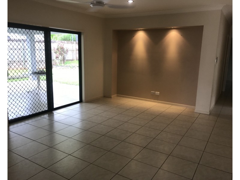 13 Milko Close, Brinsmead QLD 4870