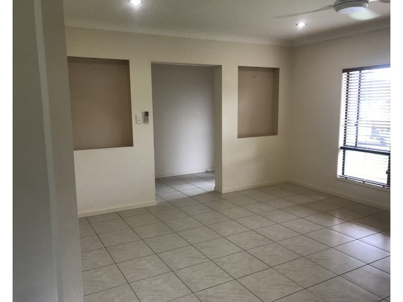 13 Milko Close, Brinsmead QLD 4870