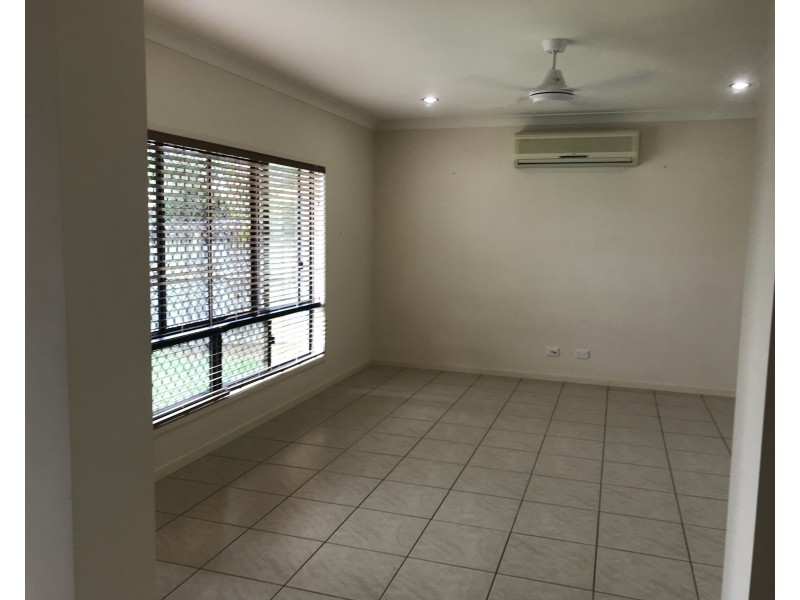 13 Milko Close, Brinsmead QLD 4870