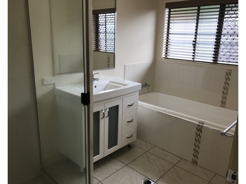 13 Milko Close, Brinsmead QLD 4870