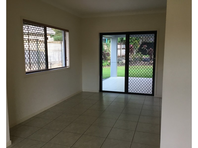 13 Milko Close, Brinsmead QLD 4870