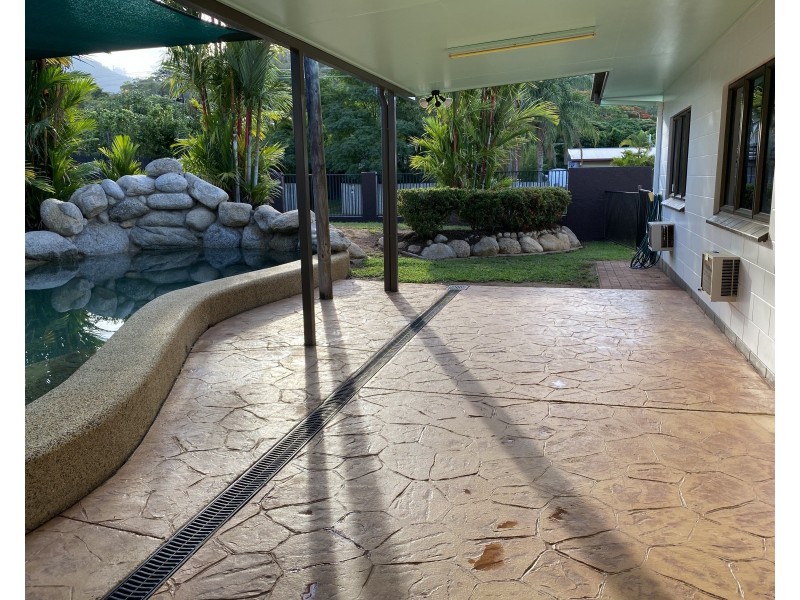 9 Deanna Street, Woree QLD 4868