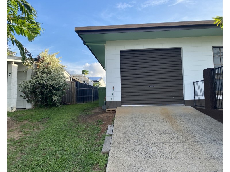 9 Deanna Street, Woree QLD 4868