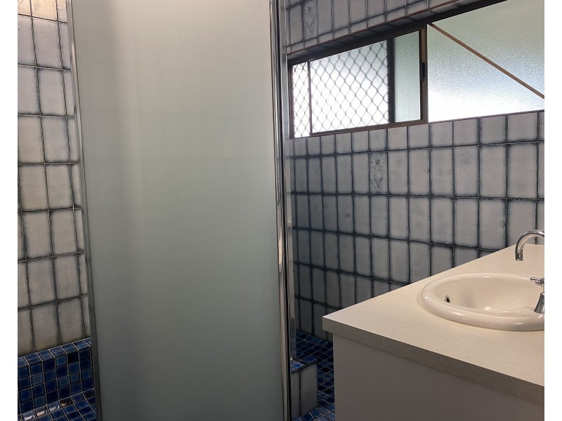 9 Deanna Street, Woree QLD 4868