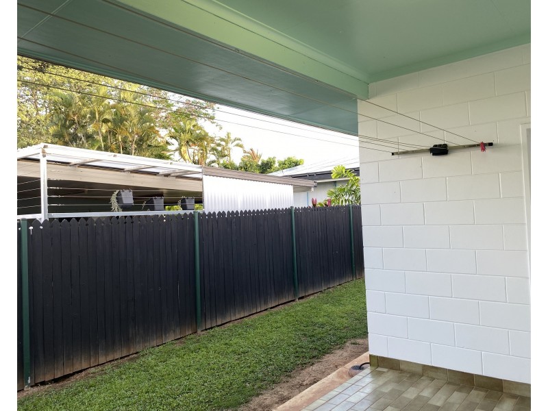 9 Deanna Street, Woree QLD 4868