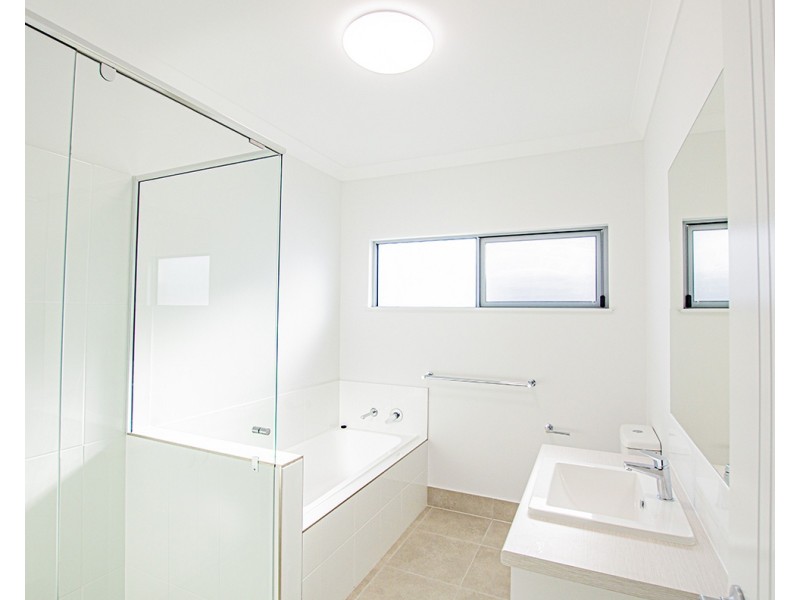 50 Edge Court, Manoora QLD 4870