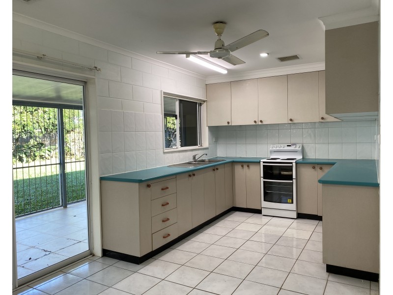 24 Nephrite Street, Woree QLD 4868