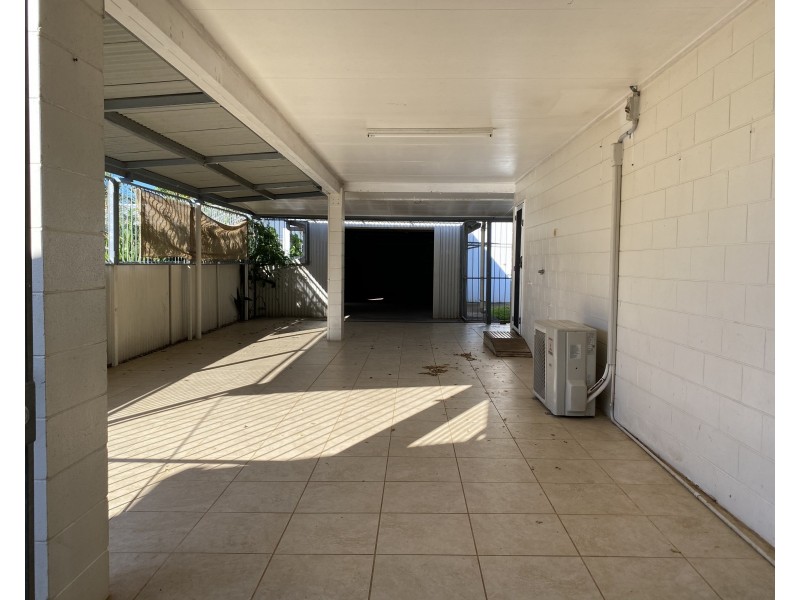 24 Nephrite Street, Woree QLD 4868