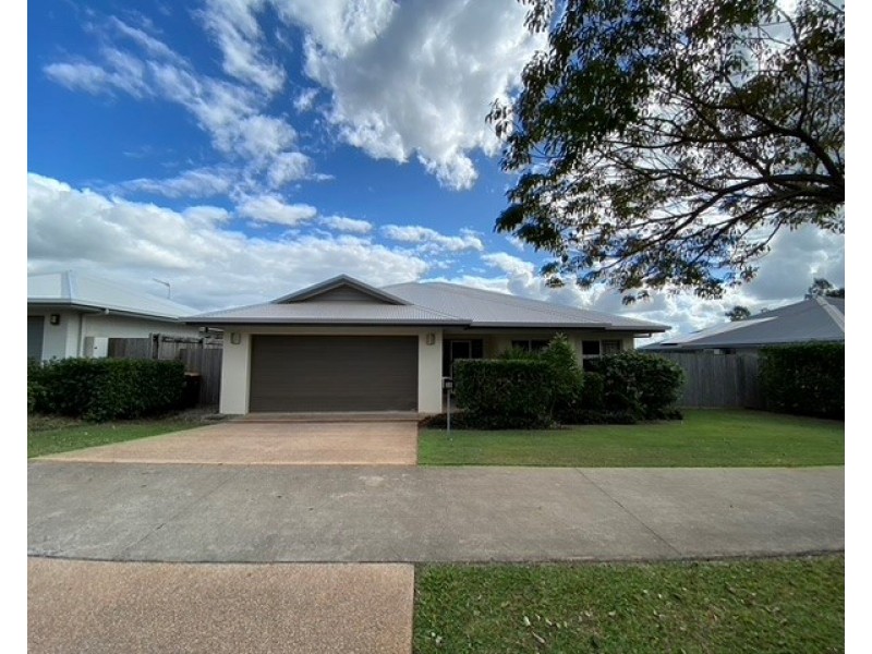 30 Larsen Road, Redlynch QLD 4870