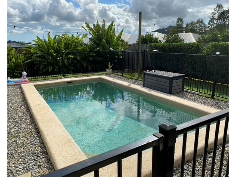 30 Larsen Road, Redlynch QLD 4870