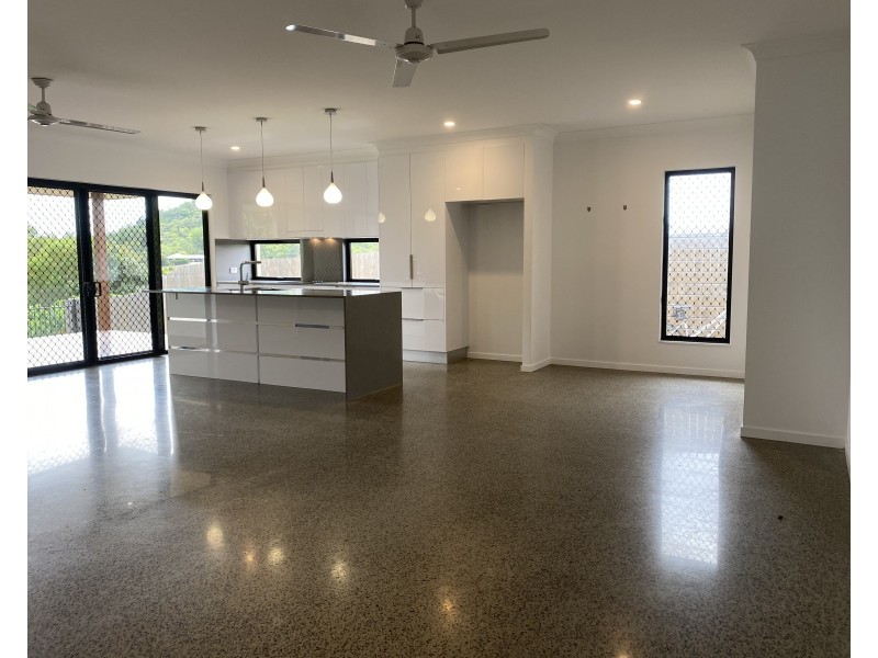 8 Moonlight Terrace, Mount Sheridan QLD 4868