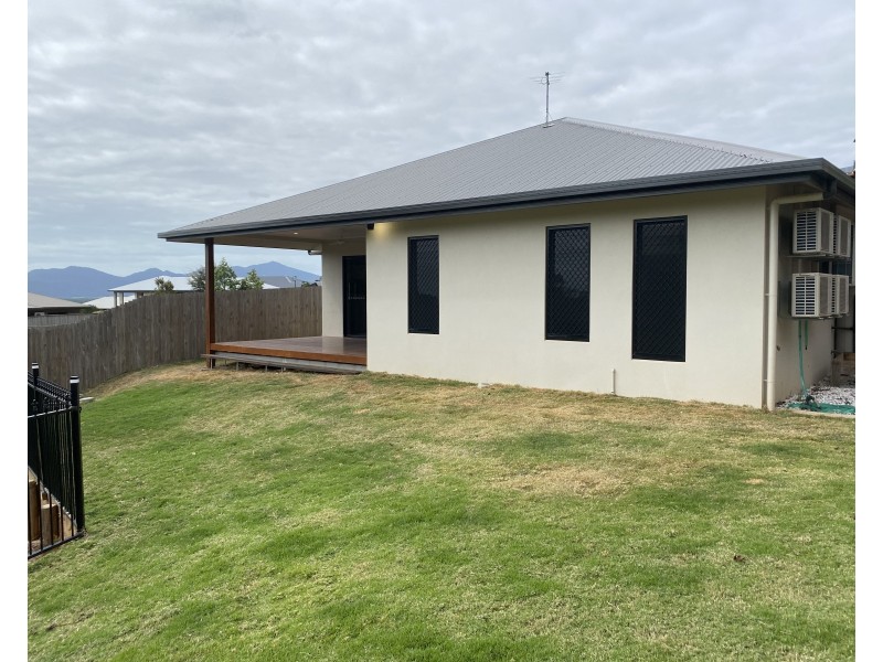 8 Moonlight Terrace, Mount Sheridan QLD 4868