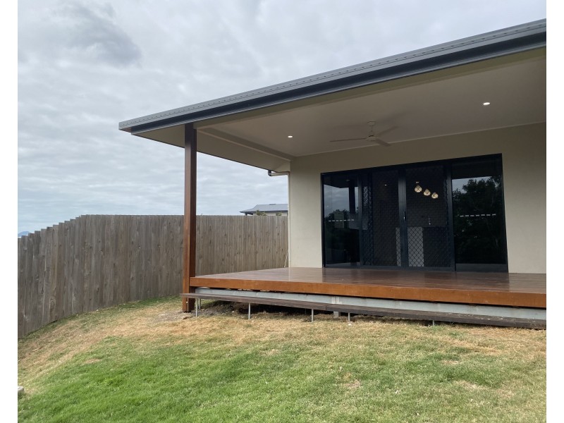 8 Moonlight Terrace, Mount Sheridan QLD 4868