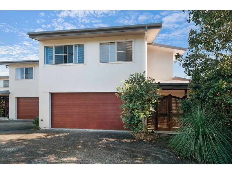 4 Halyard Ct, Ocean Shores NSW 2483