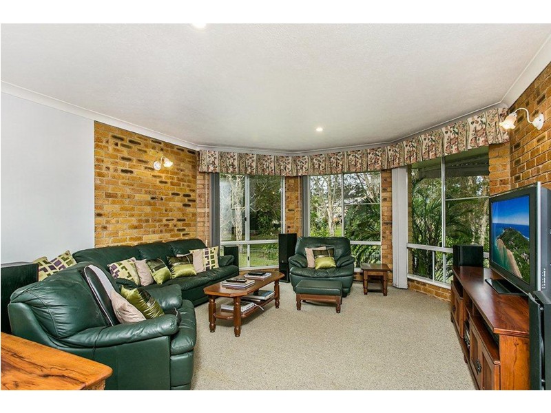 54 Balemo Drive, Ocean Shores NSW 2483