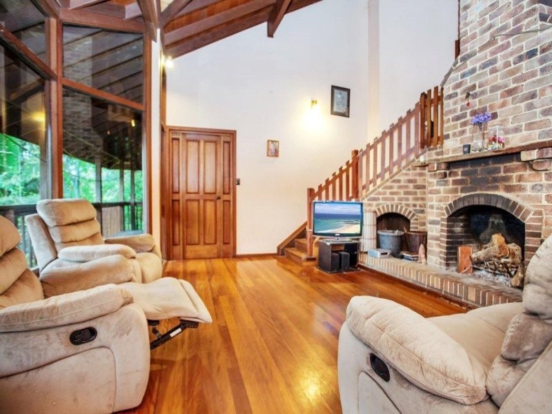 1 Oola Place, Ocean Shores NSW 2483