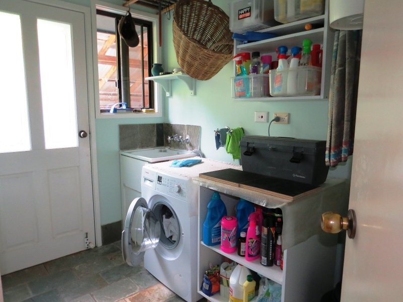 9 Inderwong Ave, Ocean Shores NSW 2483