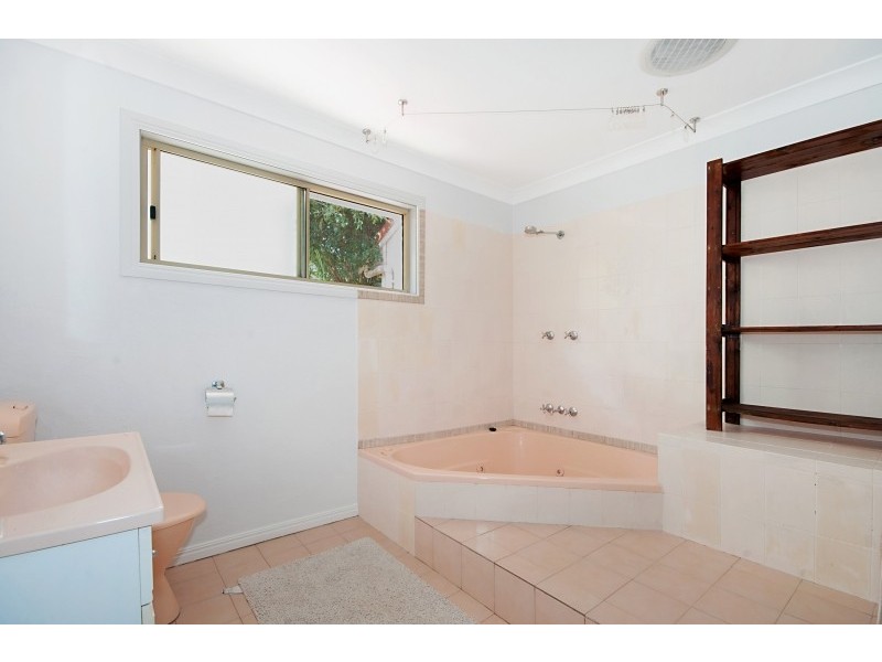 1/94 Rajah Rd, Ocean Shores NSW 2483