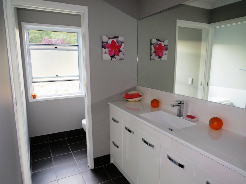 45 Yalla Kool Drive, Ocean Shores NSW 2483