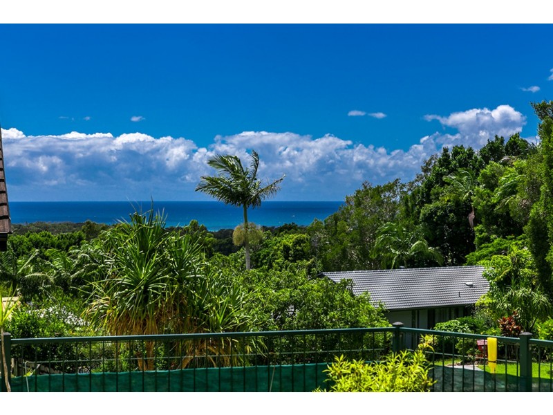 2 Harah Court, Ocean Shores NSW 2483