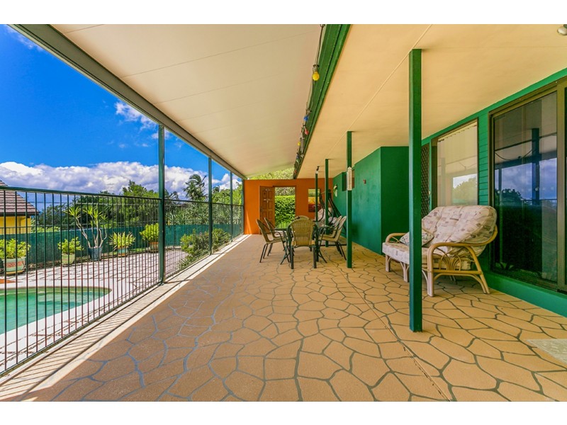 2 Harah Court, Ocean Shores NSW 2483