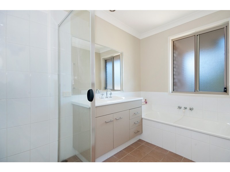 6A Goondooloo Drive, Ocean Shores NSW 2483