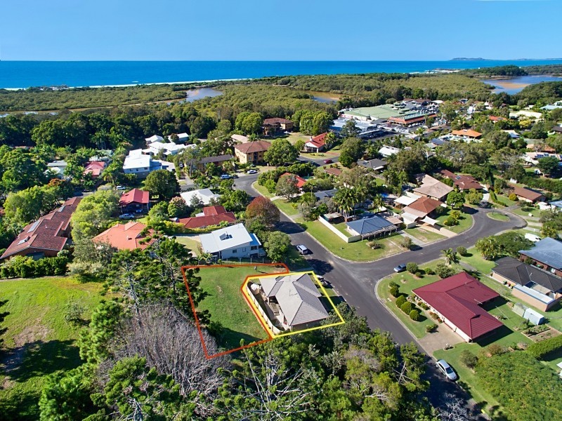 6A Goondooloo Drive, Ocean Shores NSW 2483