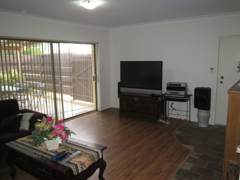 50/42 Pollard Street, Glendalough WA 6016