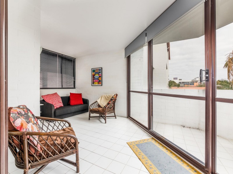 10/307 Cambridge Street, Wembley WA 6014