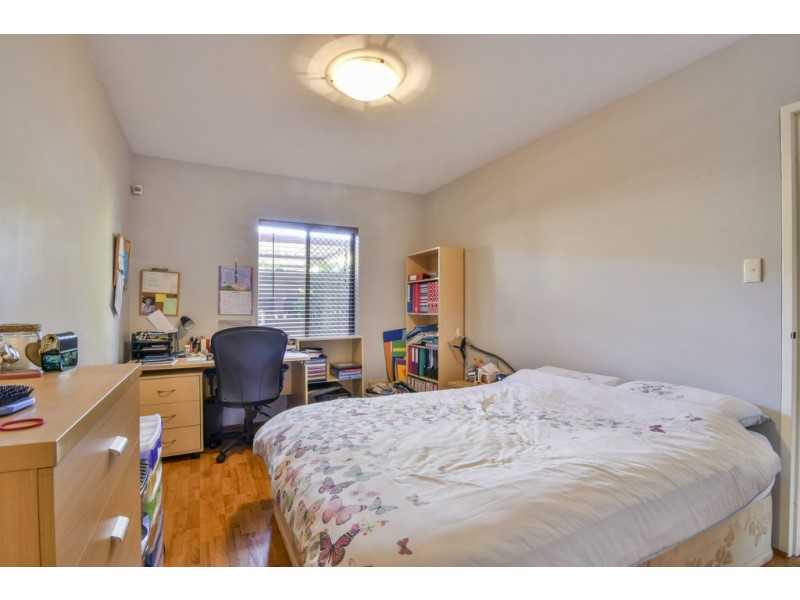 2/58 Pollard Street, Glendalough WA 6016