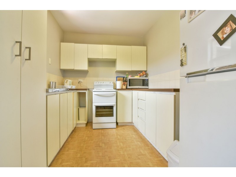 2/58 Pollard Street, Glendalough WA 6016