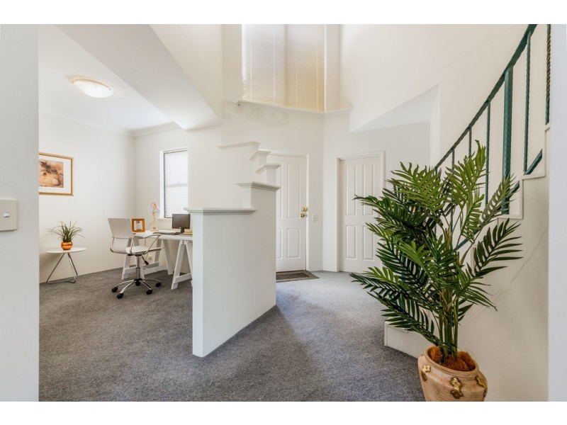 16/160 Hampden Road, Nedlands WA 6009