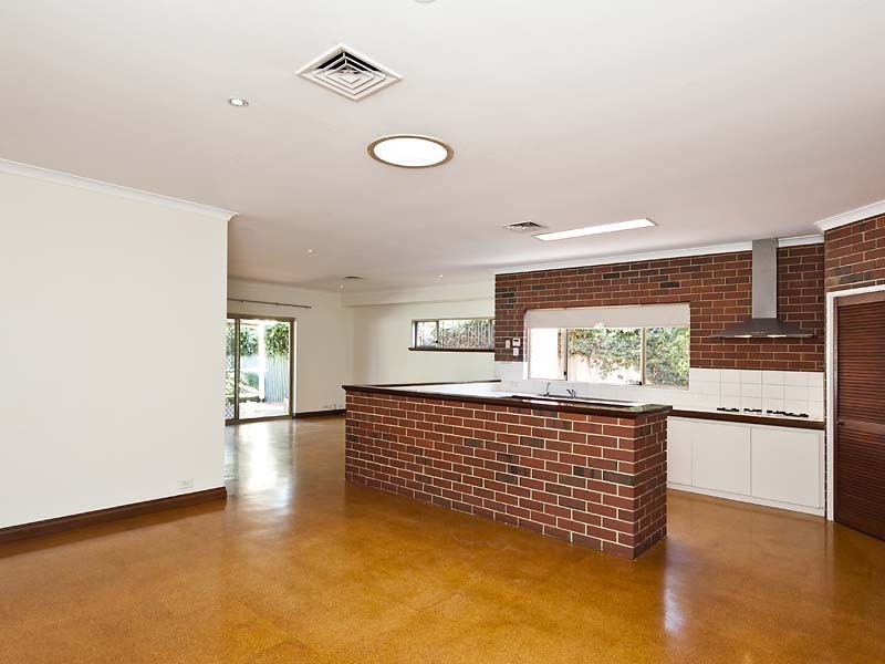 27 Essex Street, Wembley WA 6014