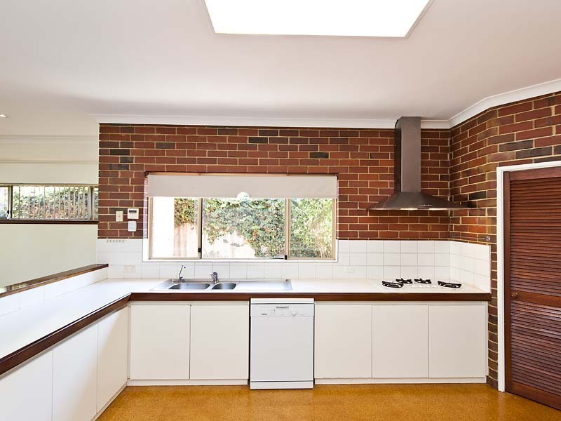 27 Essex Street, Wembley WA 6014