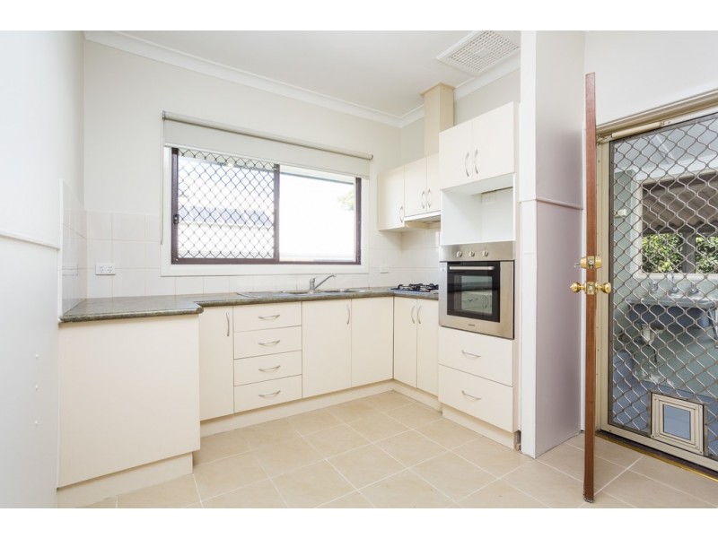 111 Winterfold Rd, Coolbellup WA 6163