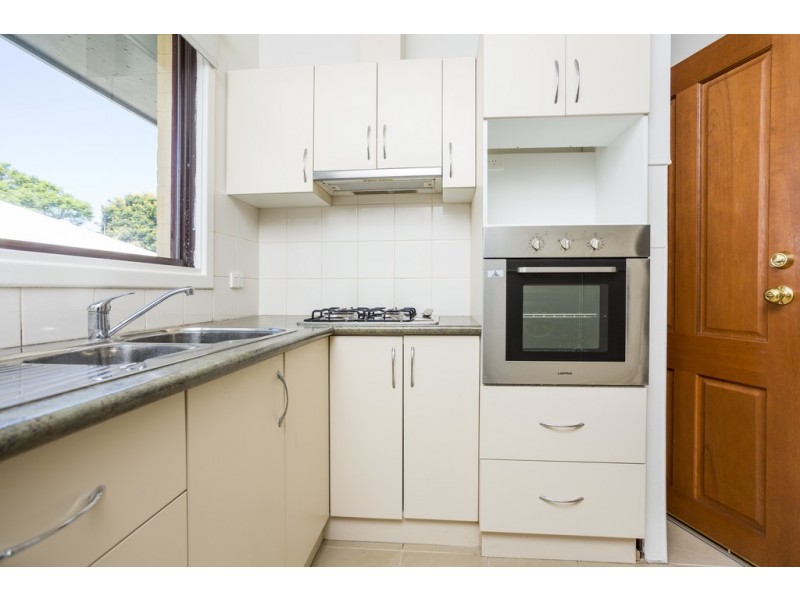 111 Winterfold Rd, Coolbellup WA 6163