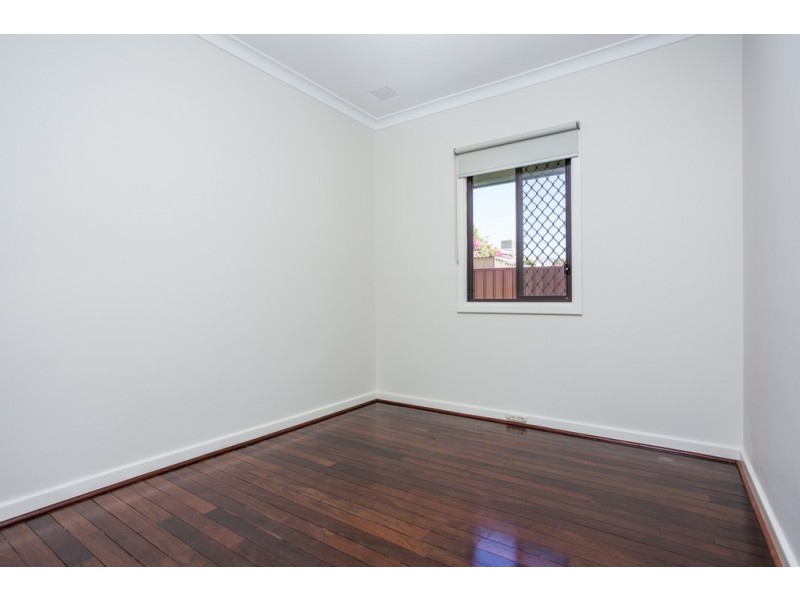 111 Winterfold Rd, Coolbellup WA 6163