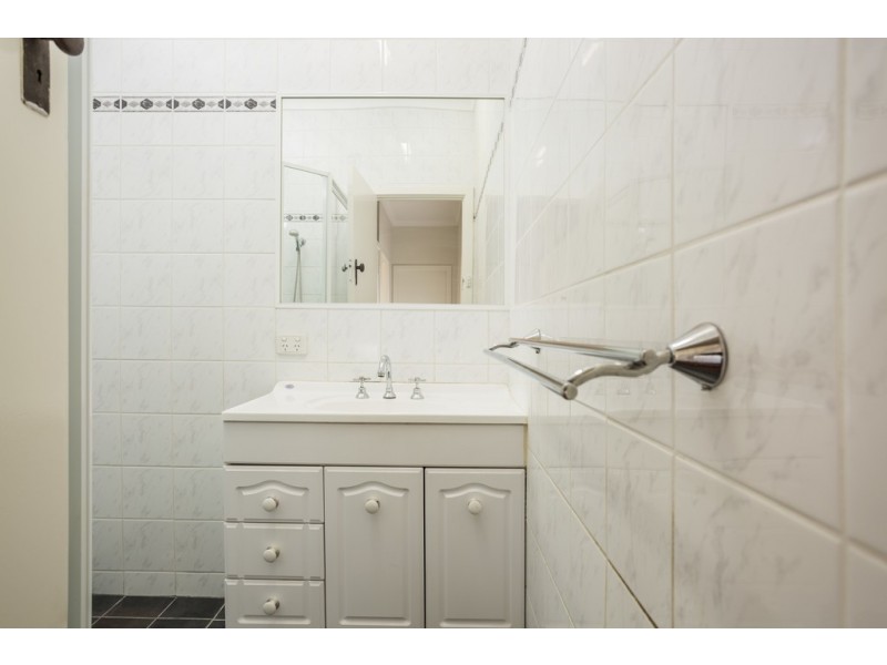 111 Winterfold Rd, Coolbellup WA 6163