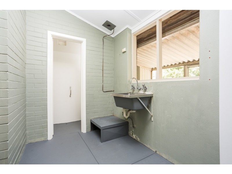 111 Winterfold Rd, Coolbellup WA 6163