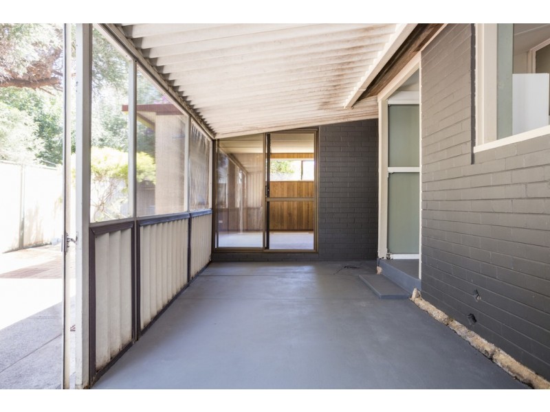 111 Winterfold Rd, Coolbellup WA 6163