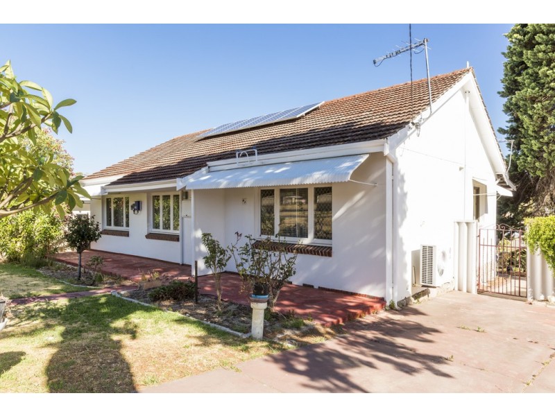 67 Coleman Cres, Melville WA 6156