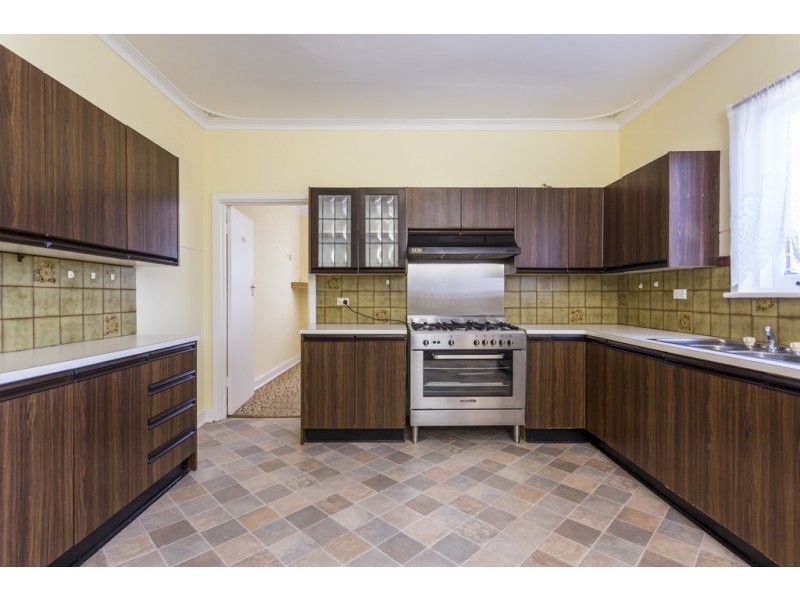 67 Coleman Cres, Melville WA 6156