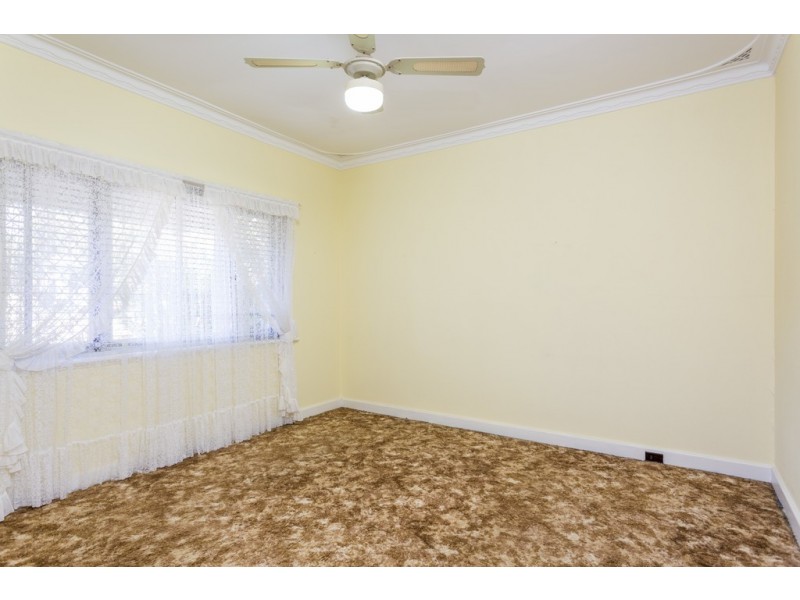 67 Coleman Cres, Melville WA 6156