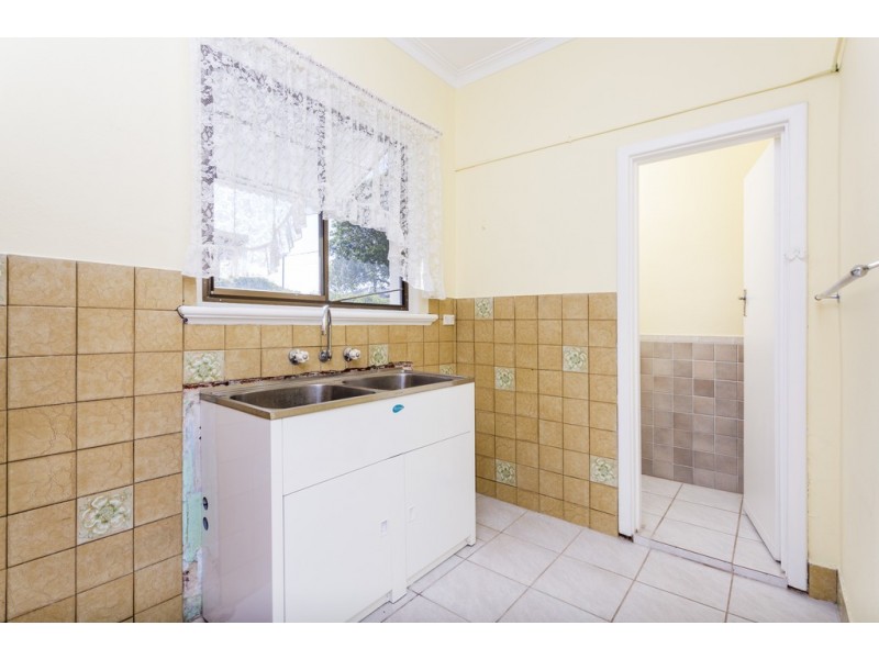 67 Coleman Cres, Melville WA 6156