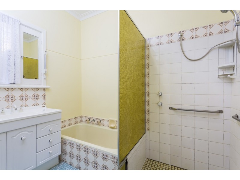 67 Coleman Cres, Melville WA 6156