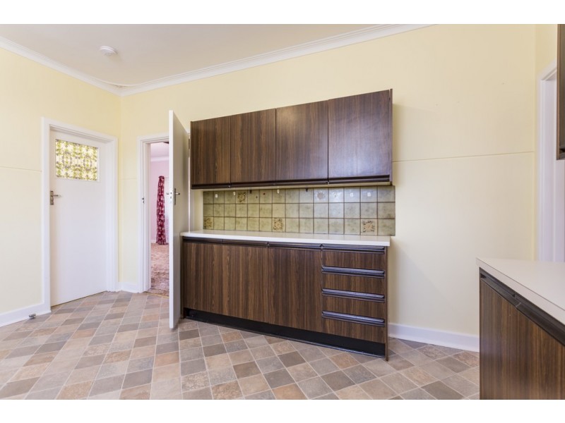 67 Coleman Cres, Melville WA 6156