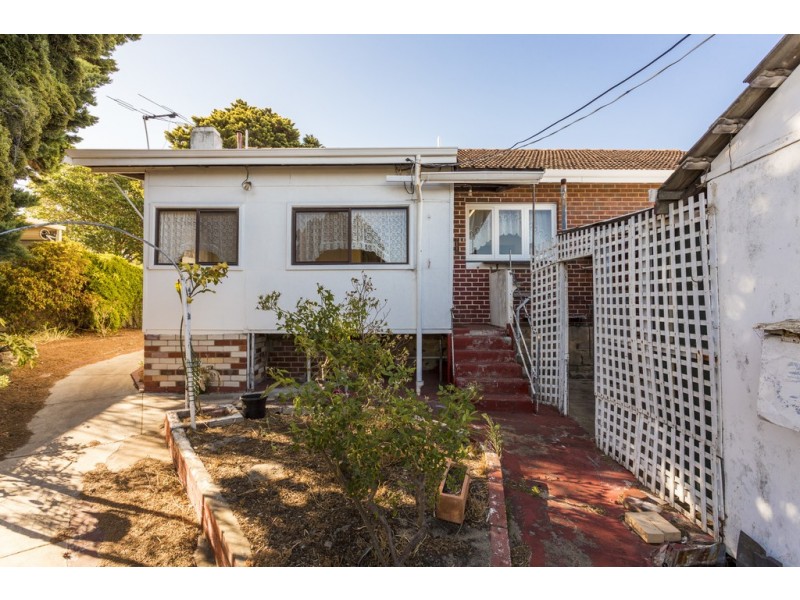 67 Coleman Cres, Melville WA 6156