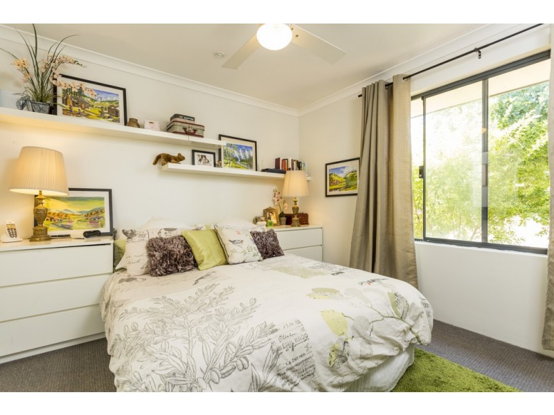 27 Beedelup Loop, Bibra Lake WA 6163