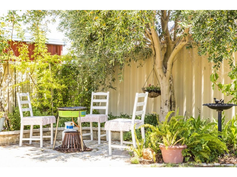 27 Beedelup Loop, Bibra Lake WA 6163